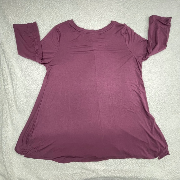 Women’s Lace Hem 1X Zenana Premium Maroon/Wine Tunic Top - Picture 2 of 13